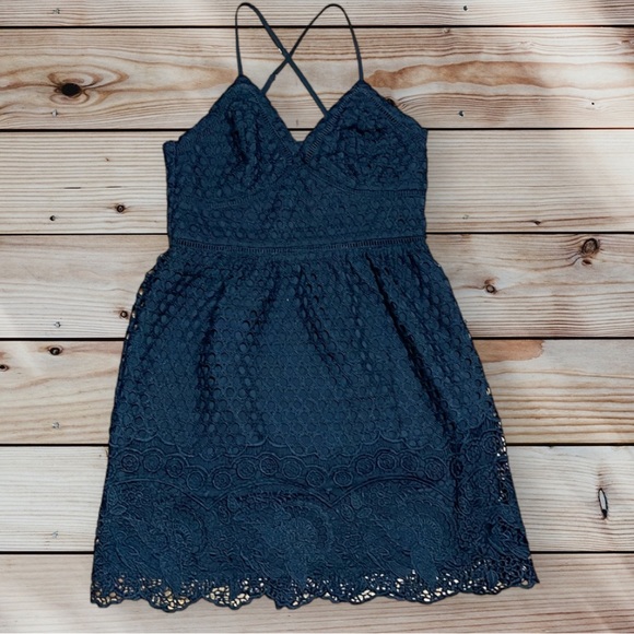 Abercrombie & Fitch Dresses & Skirts - Abercrombie & Fitch Crotchet Eyelet Criss Cross Back Dress